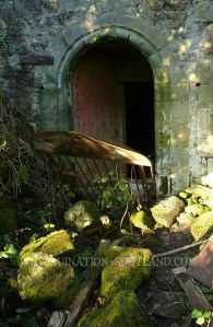 Dunmore - mausoleum doorway